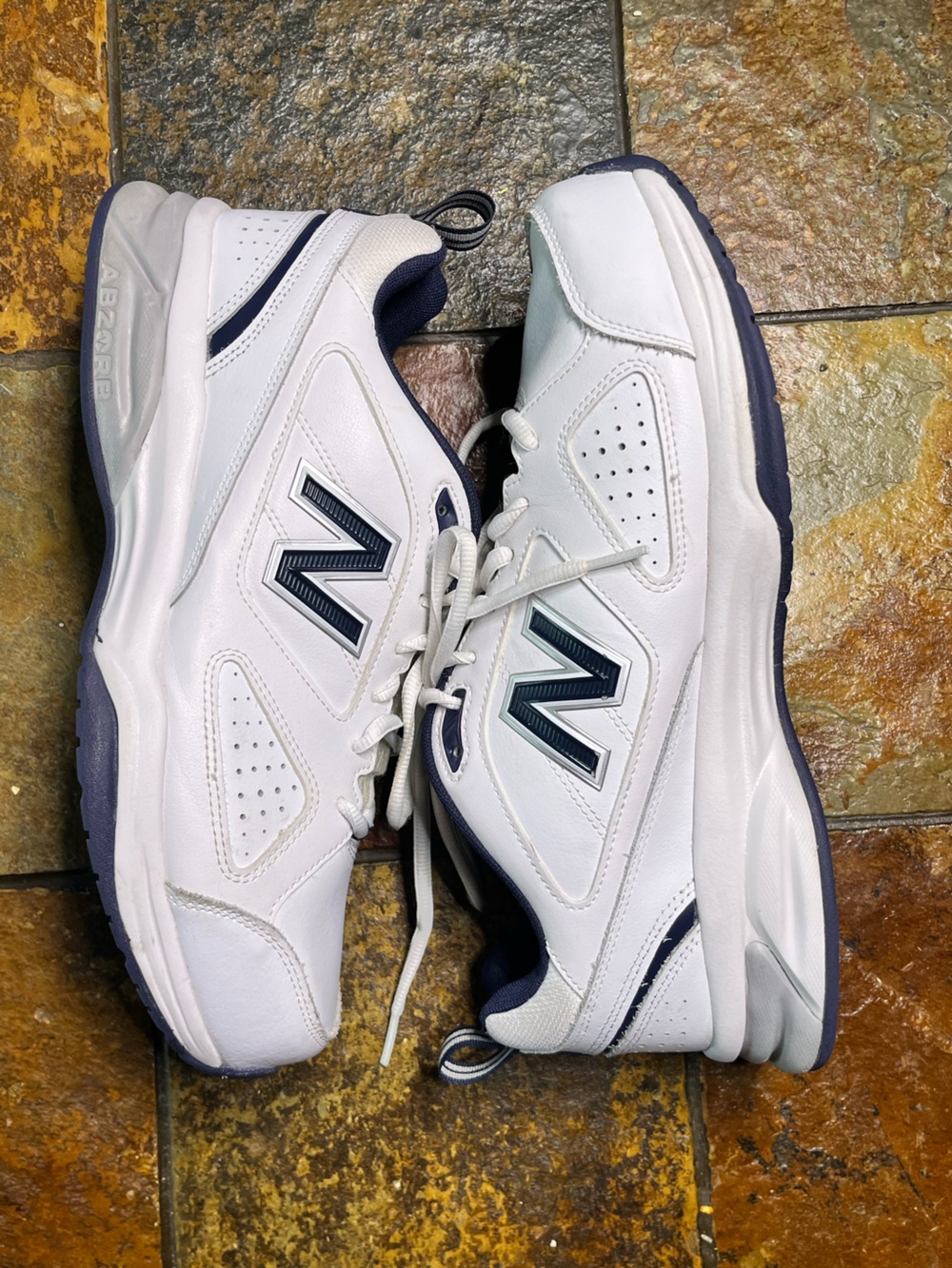 New Balance 623v3 cross-trainer in the White/Navy Size 10 (4E)